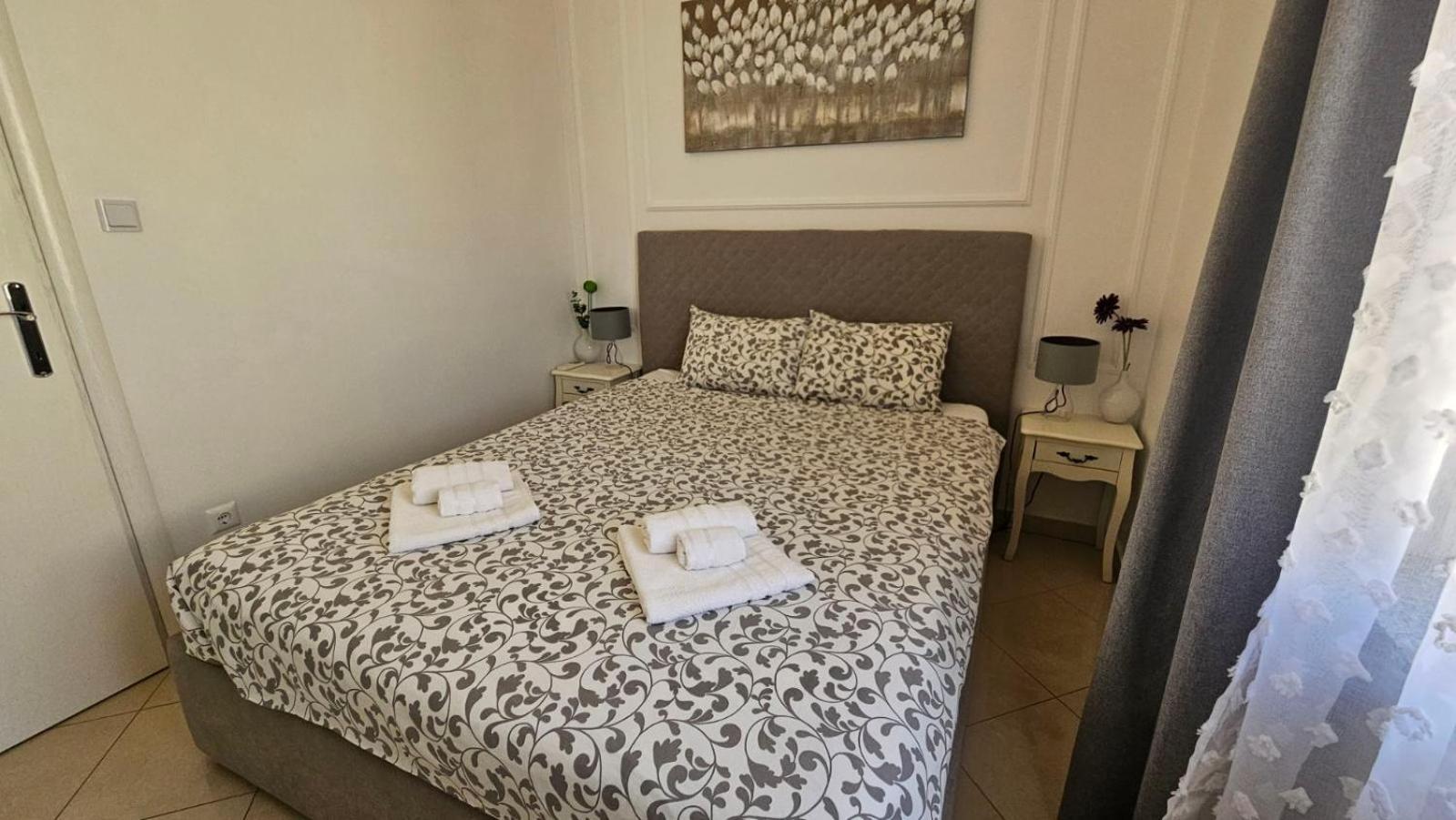 Apartman Moris Malinska Eksteriør bilde